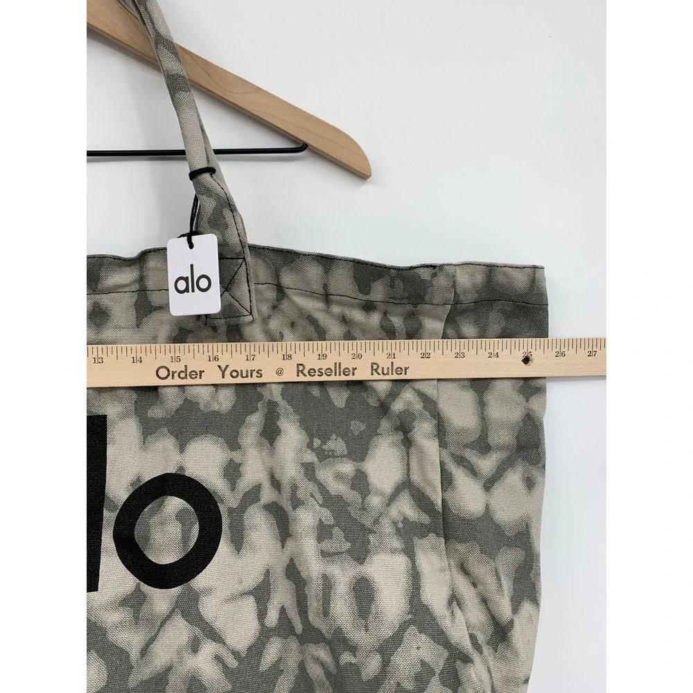 Alo Yoga Shopper Tote Unisex OS Gray Tie Dye Canvas Large Gym Travel Bag NEW